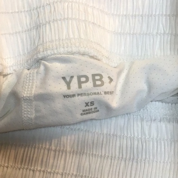 White athletic shorts - Picture 3 of 3